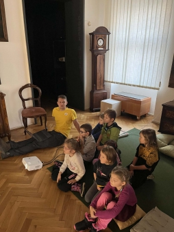 fbb4fb2b-8963-4c15-b02e-3957ff886b5d